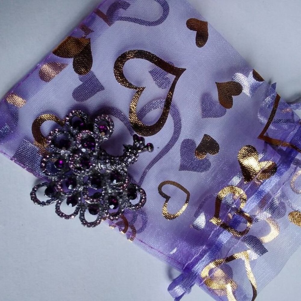 Set of Vintage Ladies Broaches x2